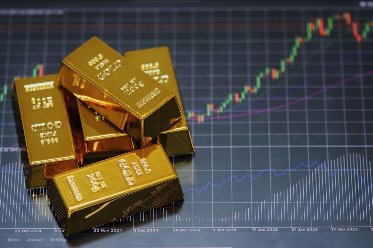 trading-emas-online-laptop-chart-keuangan